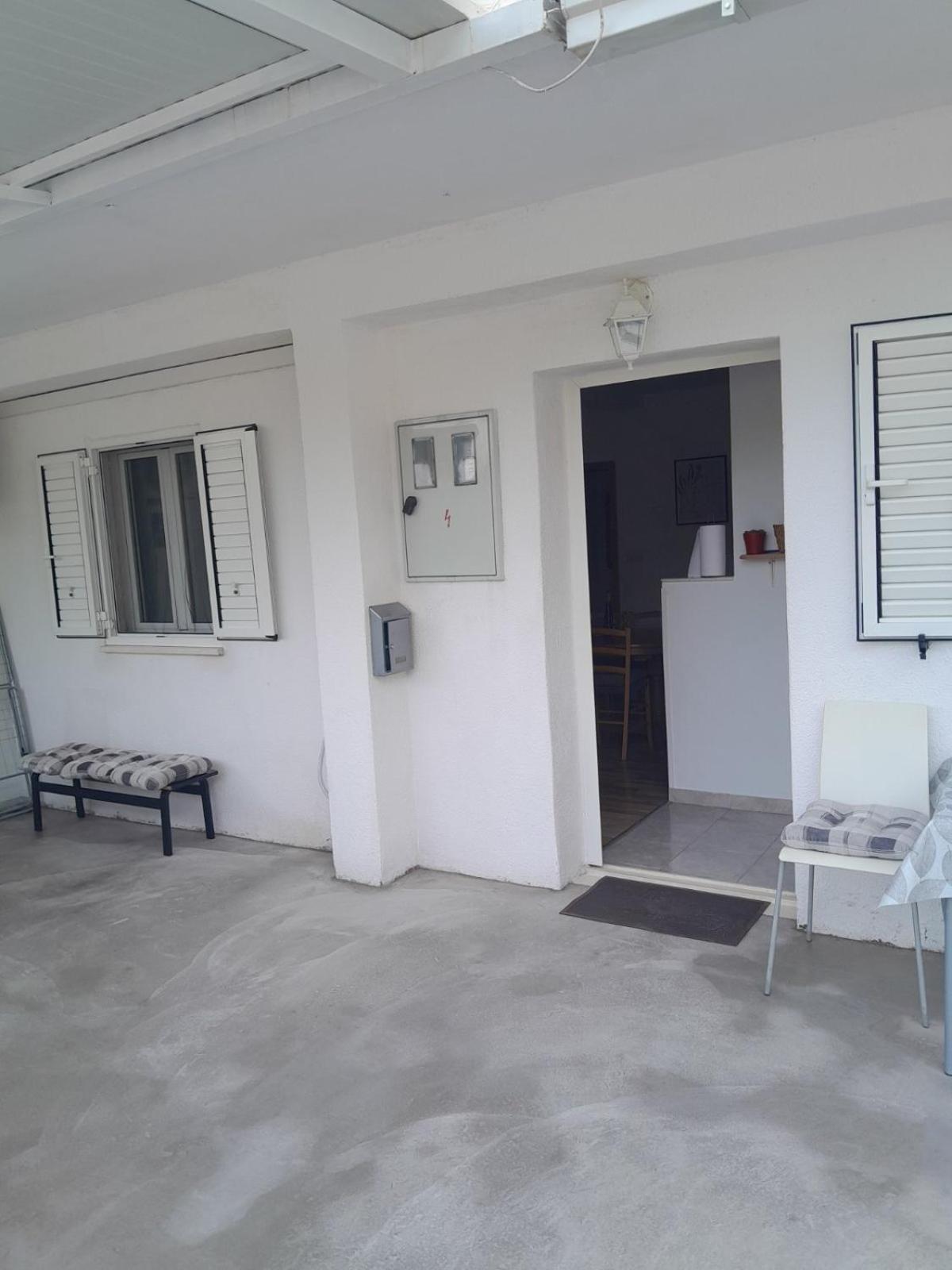 Apartman Miro ツァヴタット エクステリア 写真